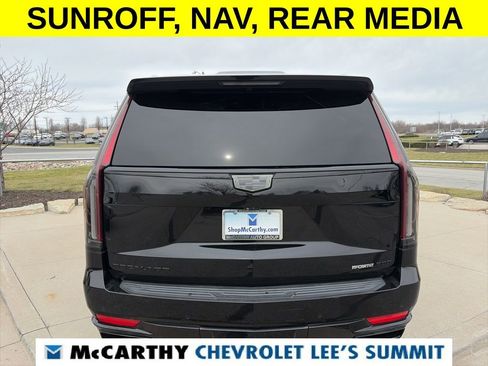 Used 2023 Cadillac Escalade ESV Sport w/ LPO, ONYX Package image 17