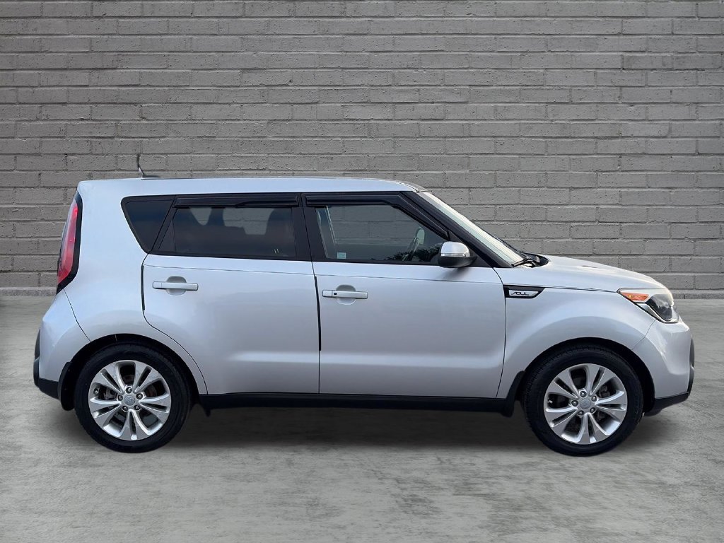 Used 2014 Kia Soul + w/ Primo Package FWD image 7