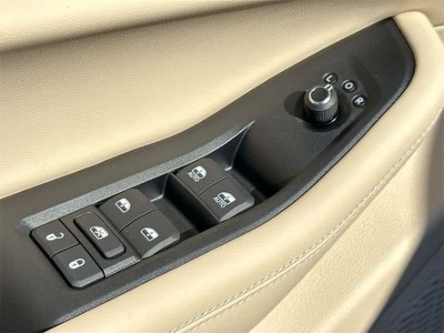 New 2025 Jeep Grand Cherokee Limited image 25