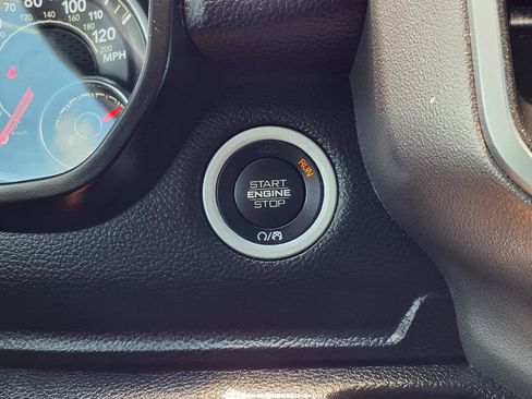 Used 2019 RAM 1500 Big Horn AWD/4WD image 13