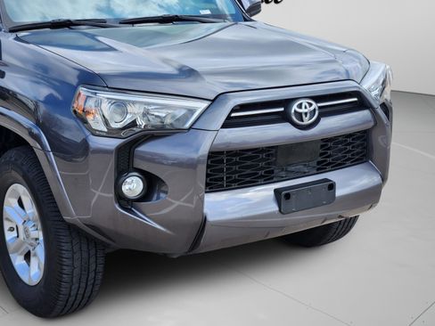 Used 2020 Toyota 4Runner SR5 image 39