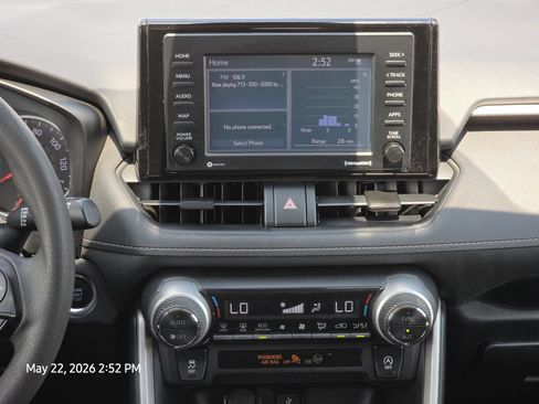 Used 2020 Toyota RAV4 XLE FWD image 21