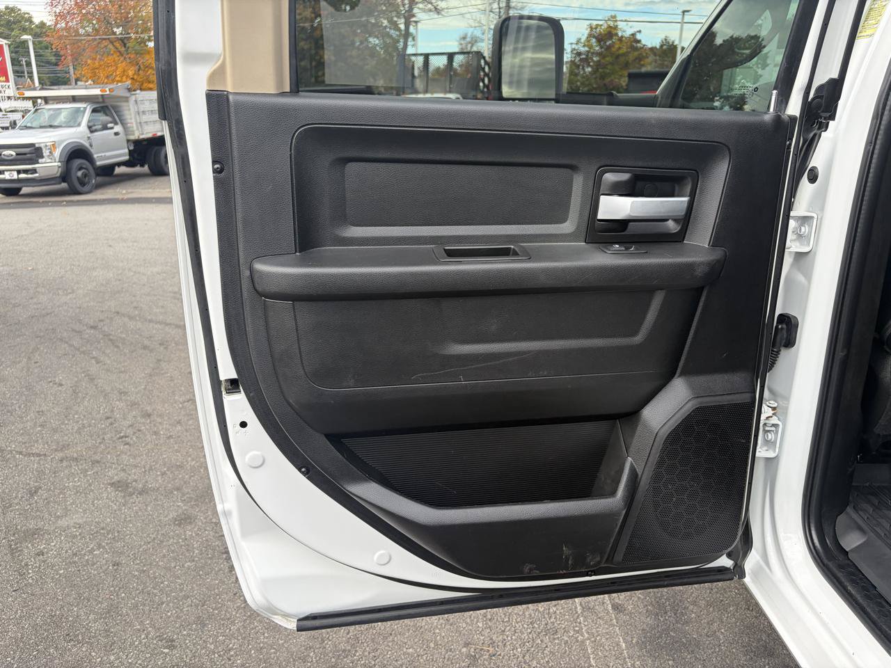 Used 2019 RAM 5500 Tradesman w/ Electrical Accessory Group AWD/4WD image 30