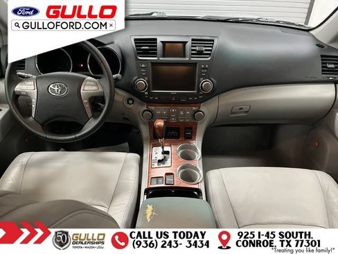 Used 2009 Toyota Highlander Limited w/ Extra Value Pkg 8 FWD image 11