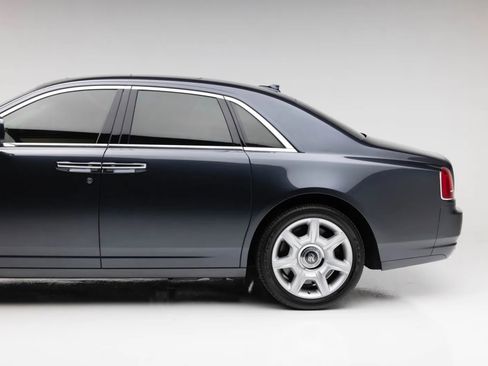 Used 2010 Rolls-Royce Ghost RWD image 23