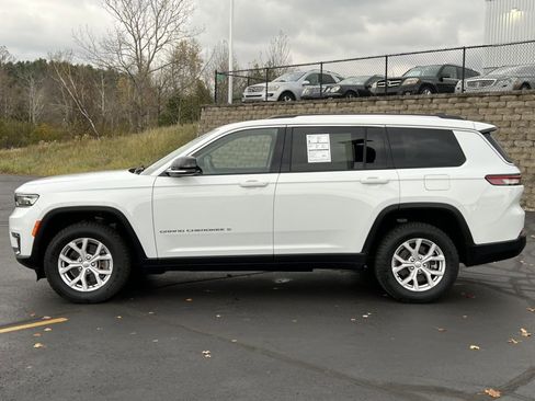 Used 2022 Jeep Grand Cherokee L Limited image 44