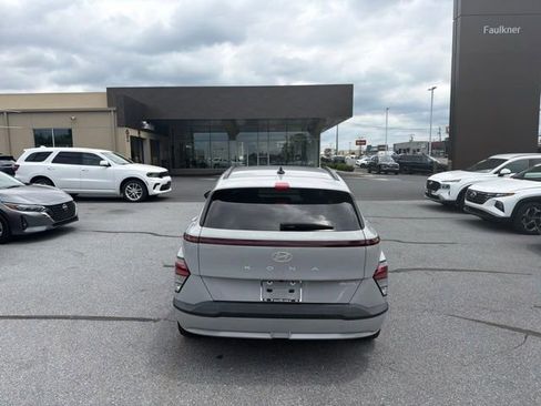 Used 2024 Hyundai Kona SEL FWD image 5