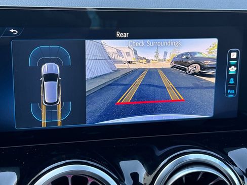 Certified 2025 Mercedes-Benz GLA 250 image 24