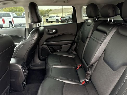 Used 2019 Jeep Compass Altitude image 23