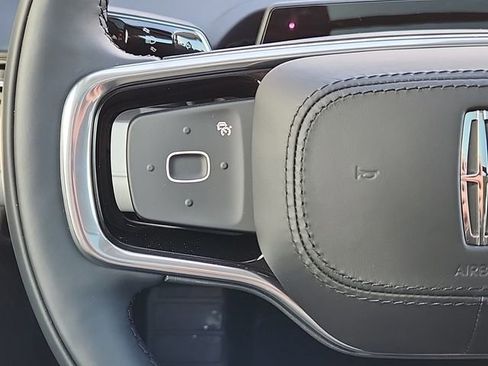 New 2025 Lincoln Nautilus Premier w/ Equipment Group 102A image 17