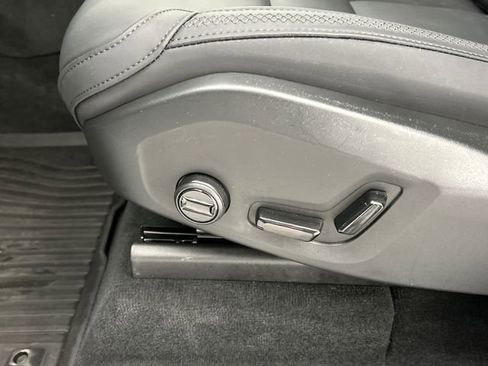 Certified 2025 Volvo XC90 T8 Plus w/ Protection Package Premier image 11