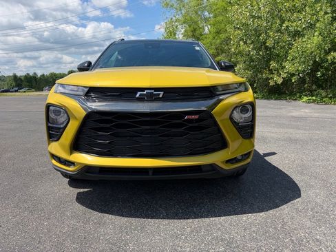 Used 2023 Chevrolet TrailBlazer RS w/ Sun and Liftgate Package AWD/4WD image 4