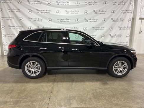 New 2026 Mercedes-Benz GLC 300 4MATIC image 3