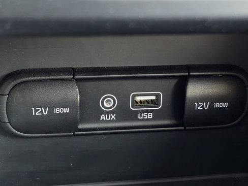 Used 2019 Kia Niro EX image 8