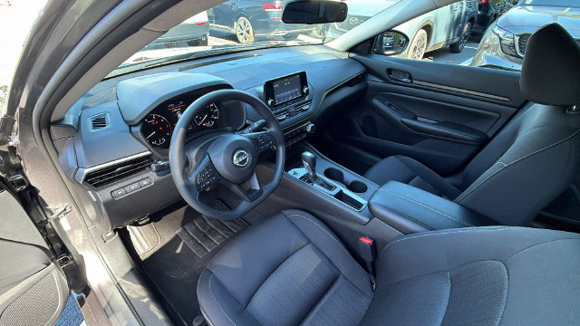 Used 2023 Nissan Altima 2.5 S FWD image 16