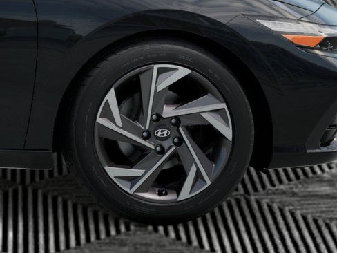 New 2026 Hyundai Elantra Limited FWD image 8