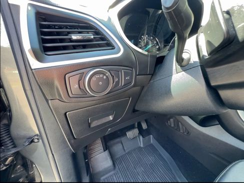 Used 2017 Ford Edge SEL w/ Equipment Group 201A AWD/4WD image 13