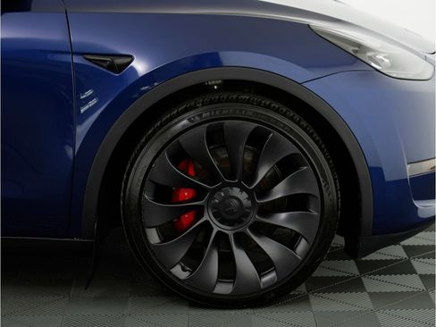 Used 2023 Tesla Model Y Performance image 48