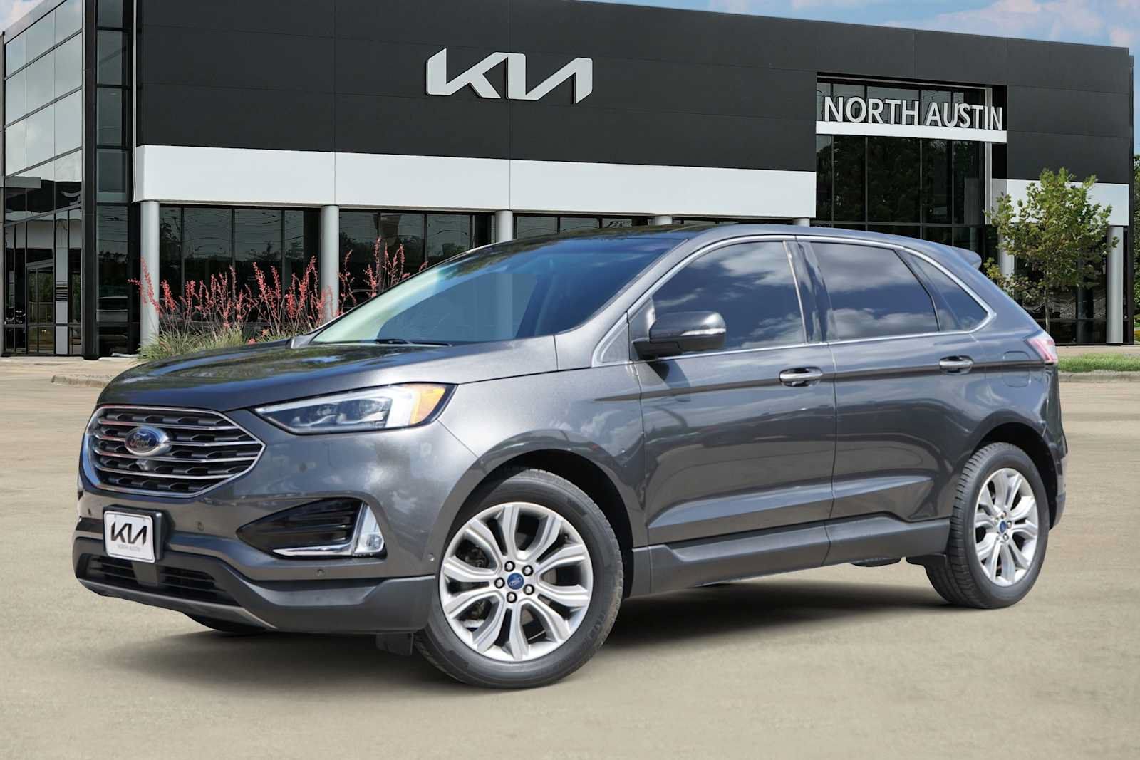Used 2019 Ford Edge Titanium w/ Equipment Group 301A FWD image 1