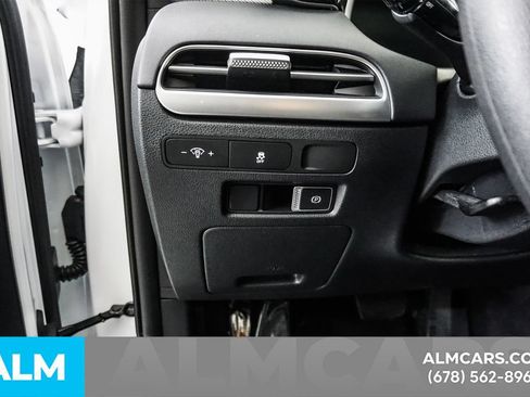 Used 2025 Hyundai Palisade SE FWD image 31