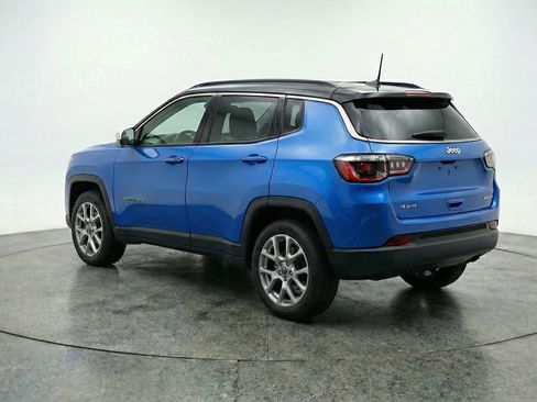 Used 2025 Jeep Compass Limited AWD/4WD image 6