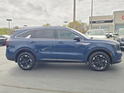 Used 2024 Kia Sorento S w/ Panoramic Sunroof Package