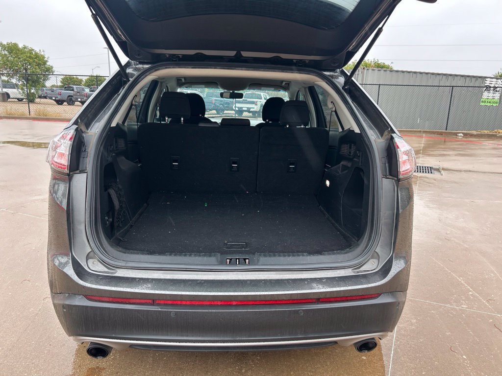 Used 2018 Ford Edge SEL FWD image 11