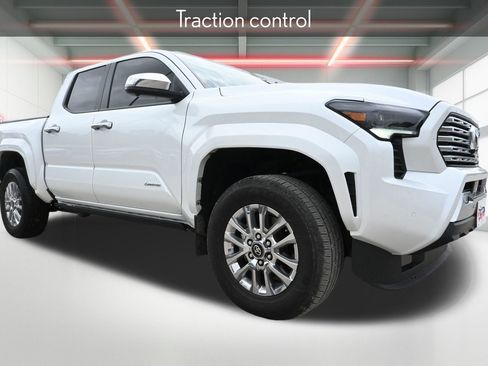 Used 2024 Toyota Tacoma Limited w/ Limited Package (LT) image 6