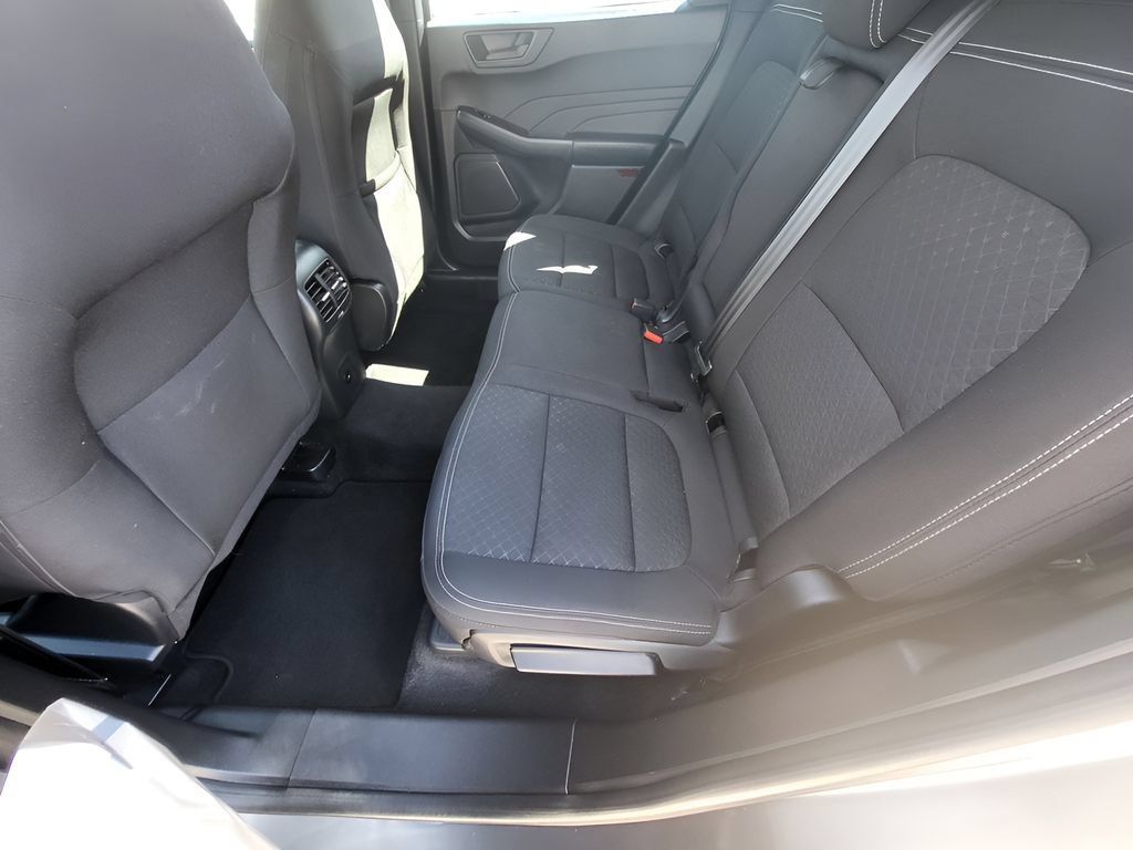 Used 2024 Ford Escape Active w/ Cold Weather Package FWD image 10