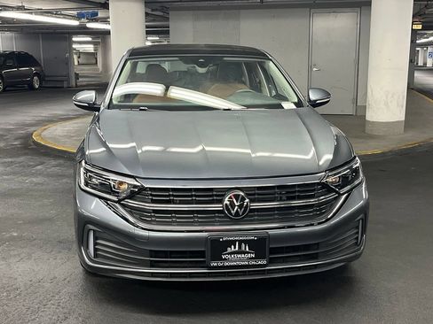 Used 2024 Volkswagen Jetta SEL FWD image 32