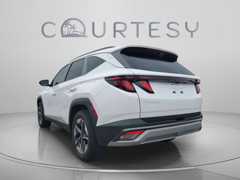 New 2026 Hyundai Tucson SEL FWD image 3