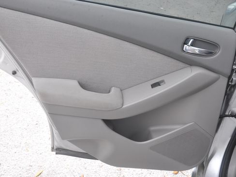 Used 2012 Nissan Altima 2.5 FWD image 22