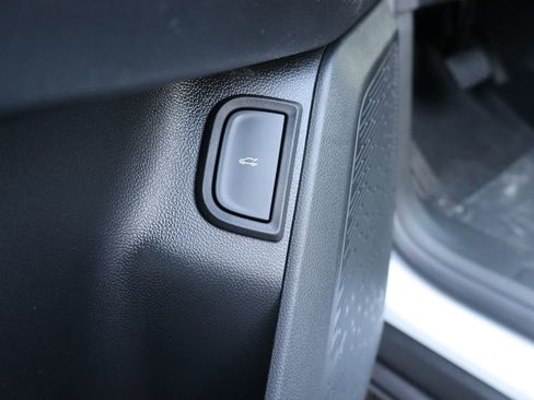New 2026 Chevrolet Equinox RS w/ Convenience Package III FWD image 18