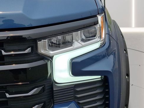 Used 2024 Chevrolet Silverado 1500 LT Trail Boss w/ Convenience Package II AWD/4WD image 28