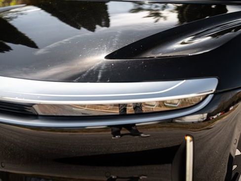 Used 2023 Lucid Air Touring image 4