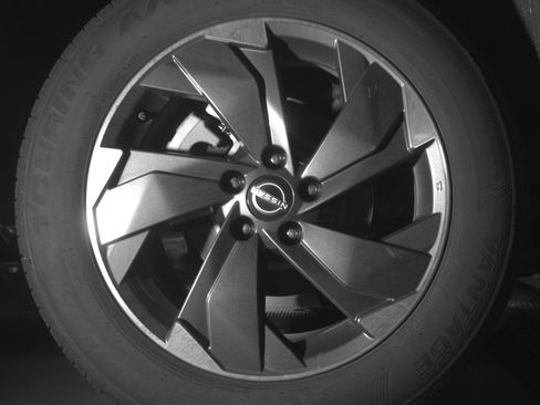 Used 2025 Nissan Rogue SV AWD/4WD image 15