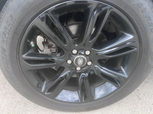 Used 2018 Land Rover Range Rover Velar S AWD/4WD image 11