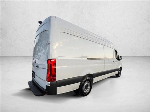 Used 2026 Mercedes-Benz Sprinter 2500 image 5