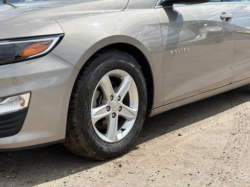 Used 2023 Chevrolet Malibu LT FWD image 9