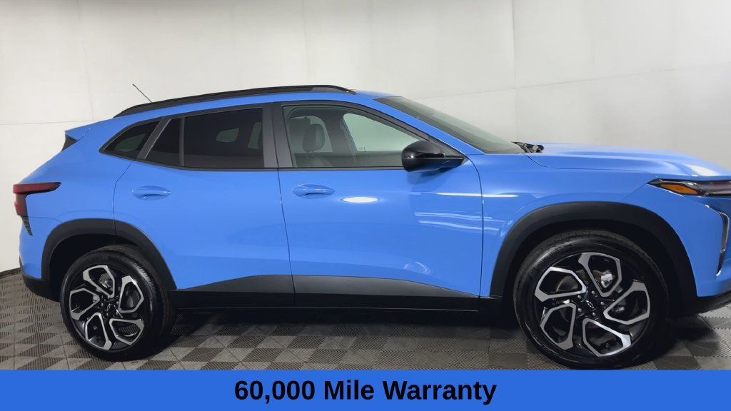 Used 2024 Chevrolet Trax RS w/ Sunroof Package FWD image 3
