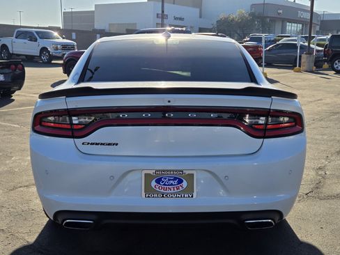 Used 2018 Dodge Charger SXT Plus w/ Blacktop Package image 5
