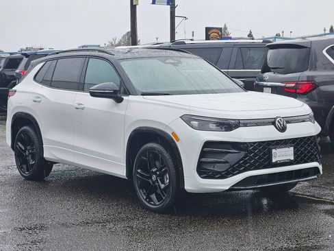 New 2026 Volkswagen Tiguan SE R-Line AWD/4WD image 7