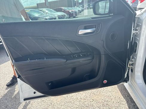 Used 2017 Dodge Charger R/T RWD image 11