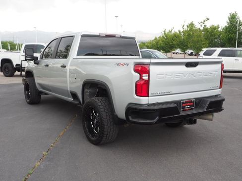 Used 2021 Chevrolet Silverado 2500 Custom w/ Custom Value Package AWD/4WD image 7