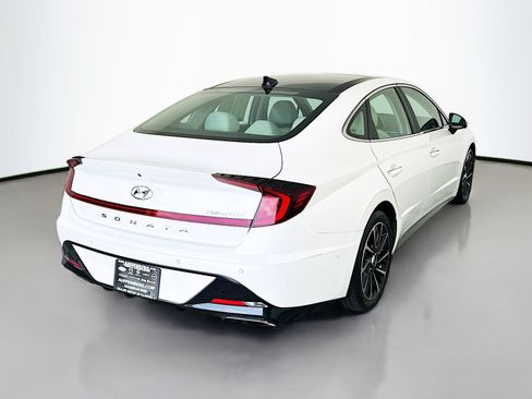 Used 2021 Hyundai Sonata Limited w/ Preferred Accessory Package FWD image 7