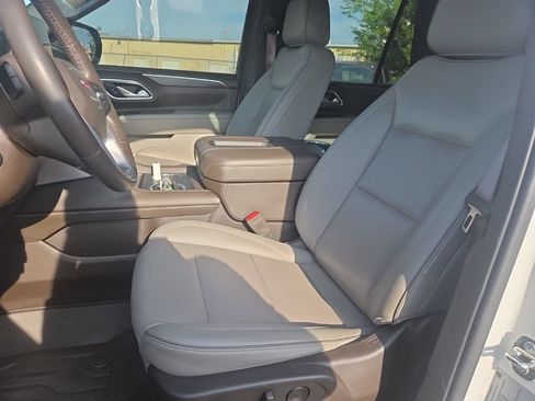 Used 2022 GMC Yukon SLT w/ SLT Premium Package RWD image 17