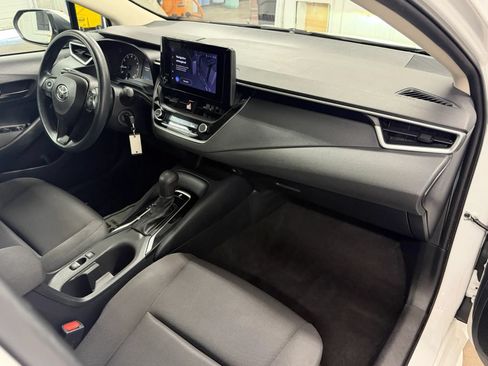Used 2023 Toyota Corolla LE FWD image 14