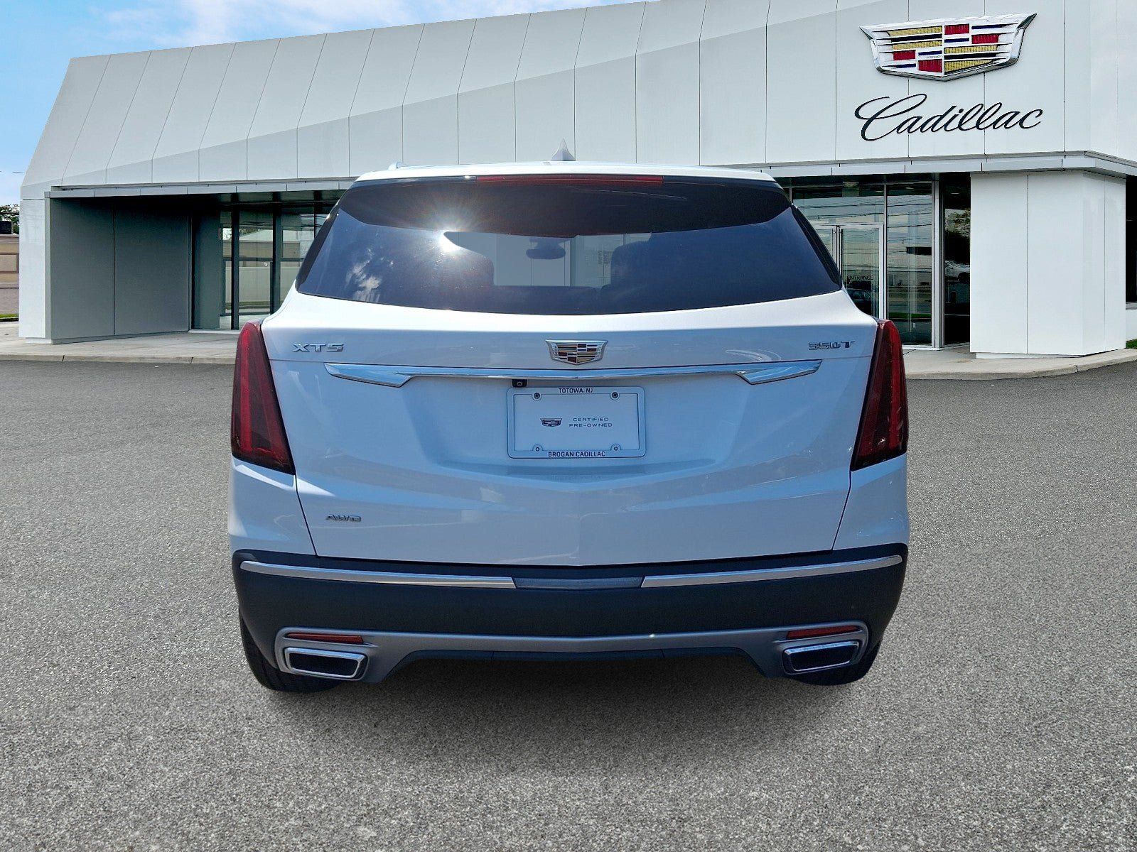 Certified 2022 Cadillac XT5 Premium Luxury AWD/4WD image 4