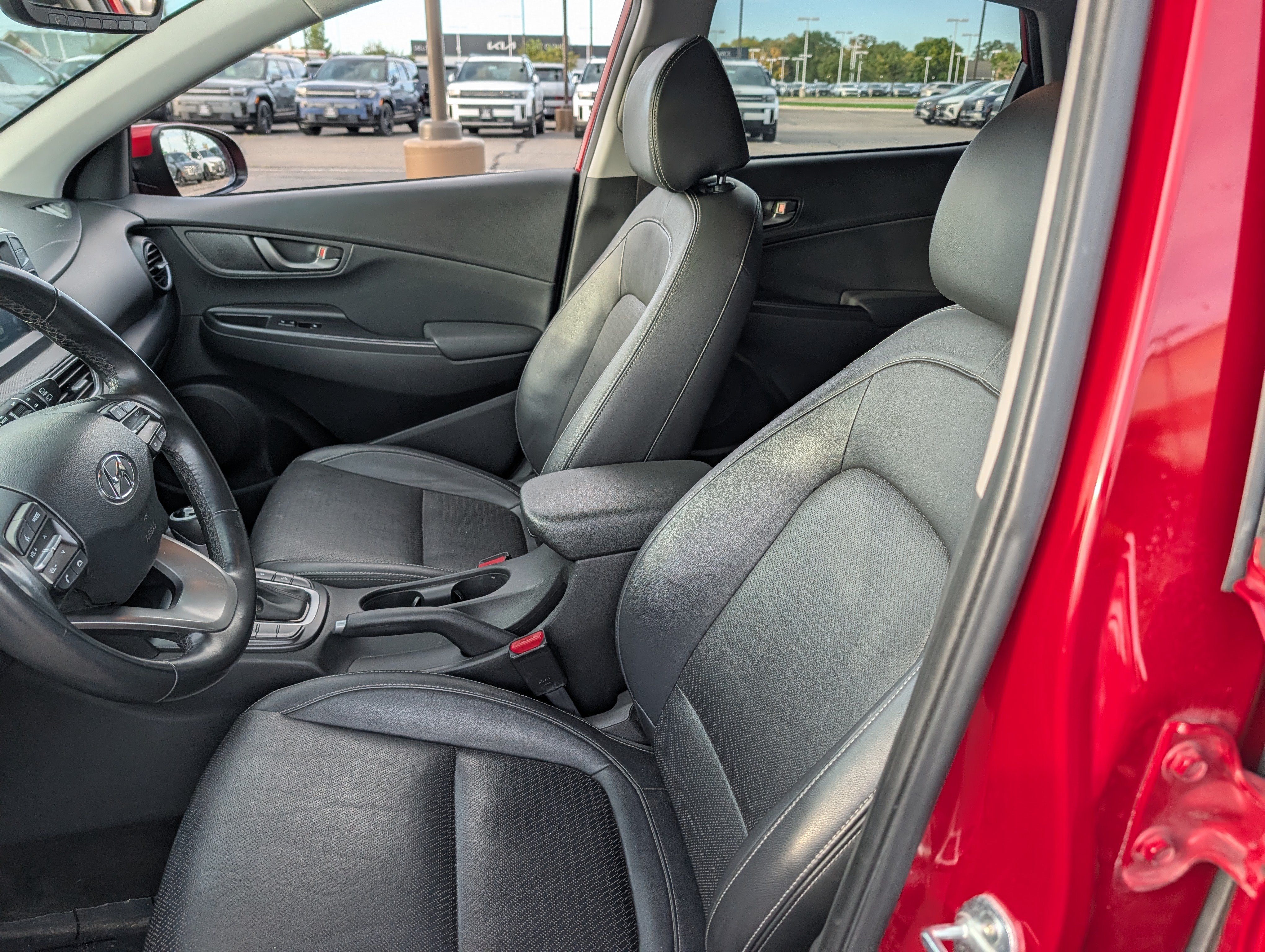 Used 2021 Hyundai Kona Limited AWD/4WD image 10