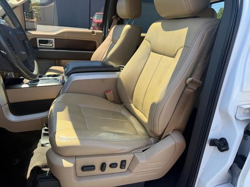 Used 2014 Ford F150 Lariat w/ Equipment Group 502A Luxury AWD/4WD image 9